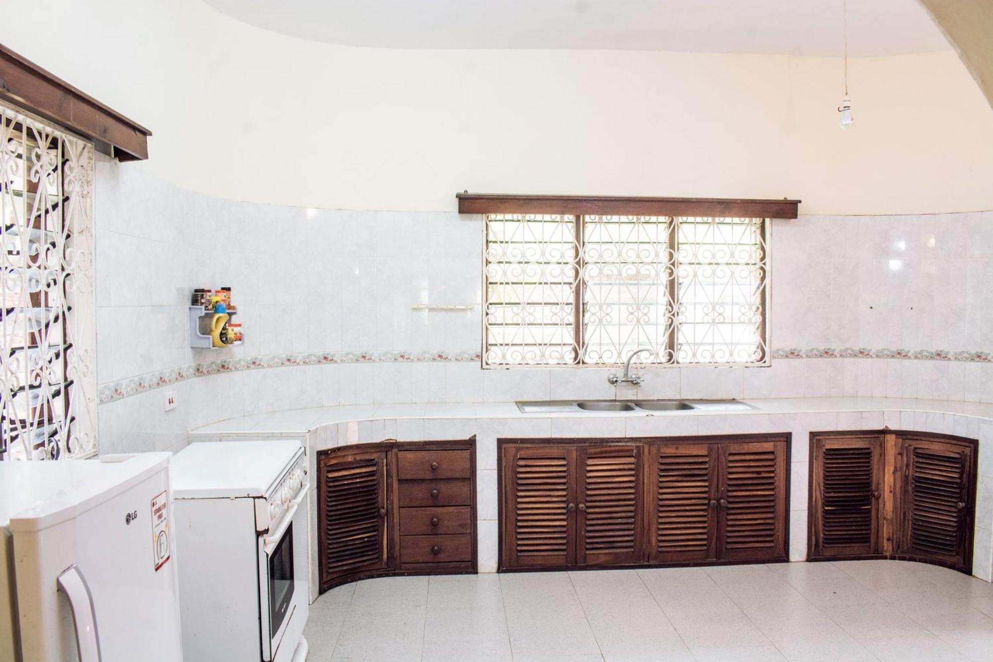 Kijani Cottages In Diani ディアニ・ビーチ エクステリア 写真