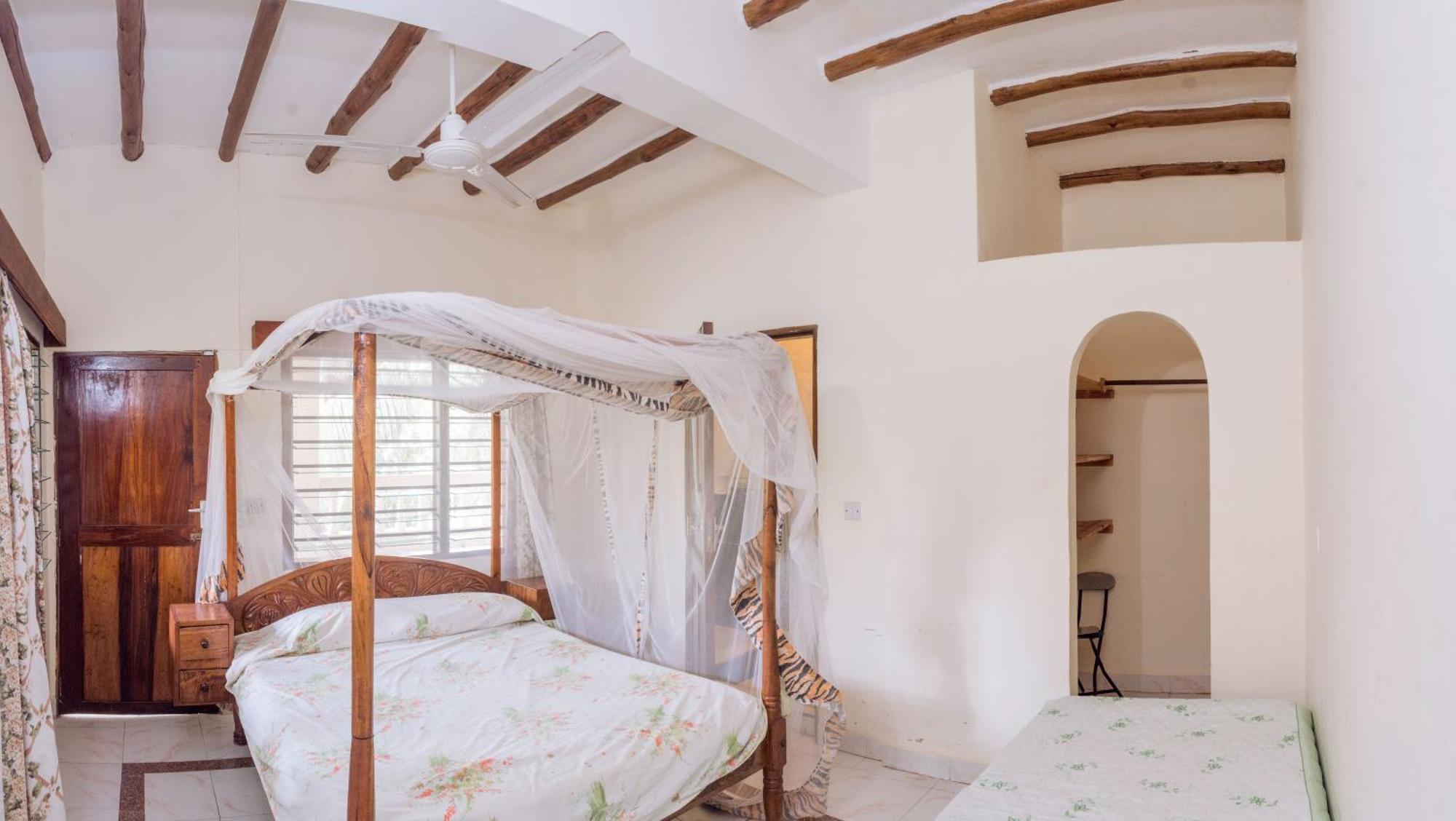 Kijani Cottages In Diani ディアニ・ビーチ エクステリア 写真