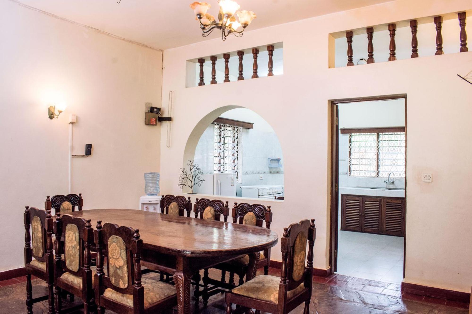 Kijani Cottages In Diani ディアニ・ビーチ エクステリア 写真