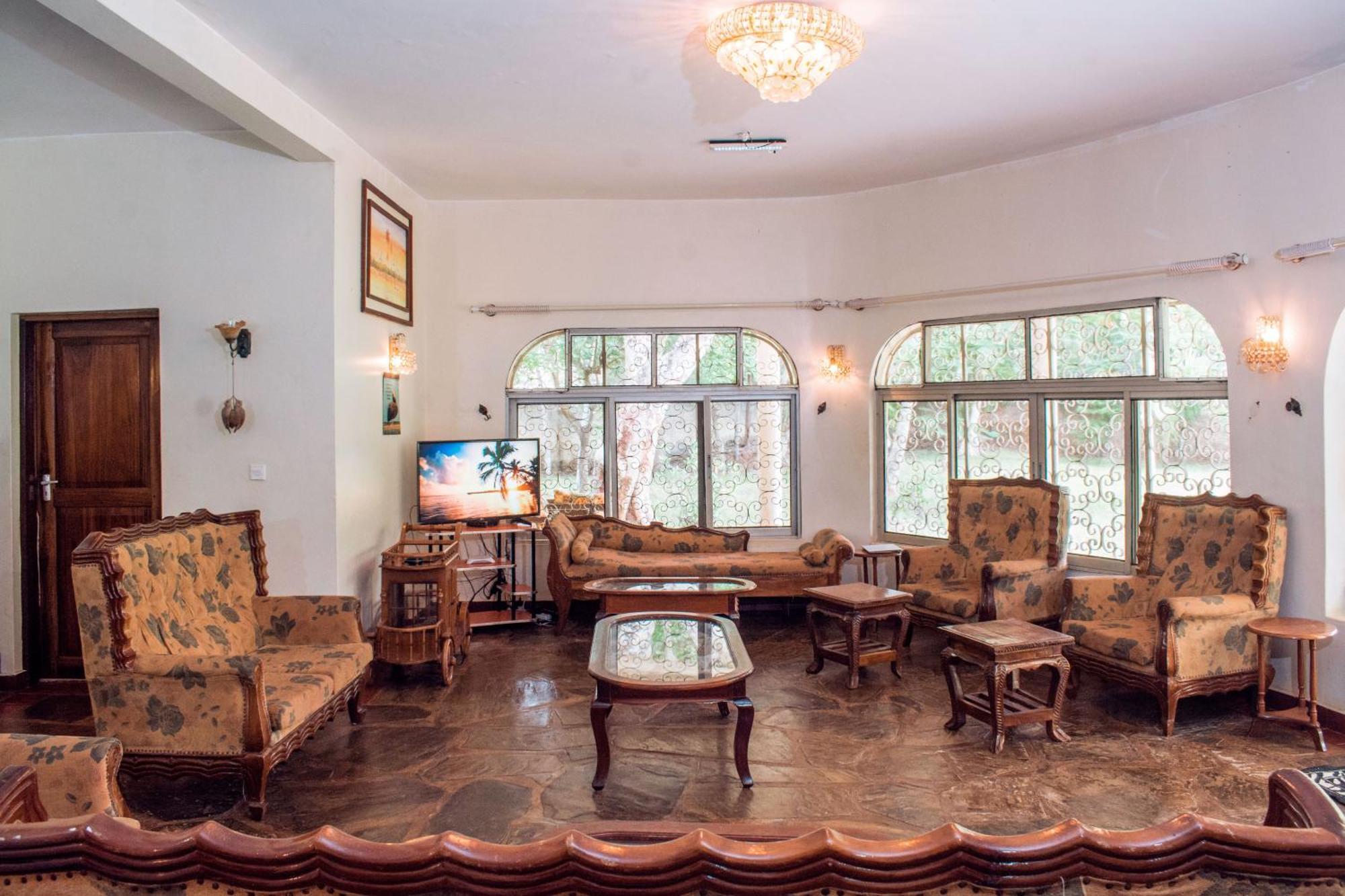 Kijani Cottages In Diani ディアニ・ビーチ エクステリア 写真