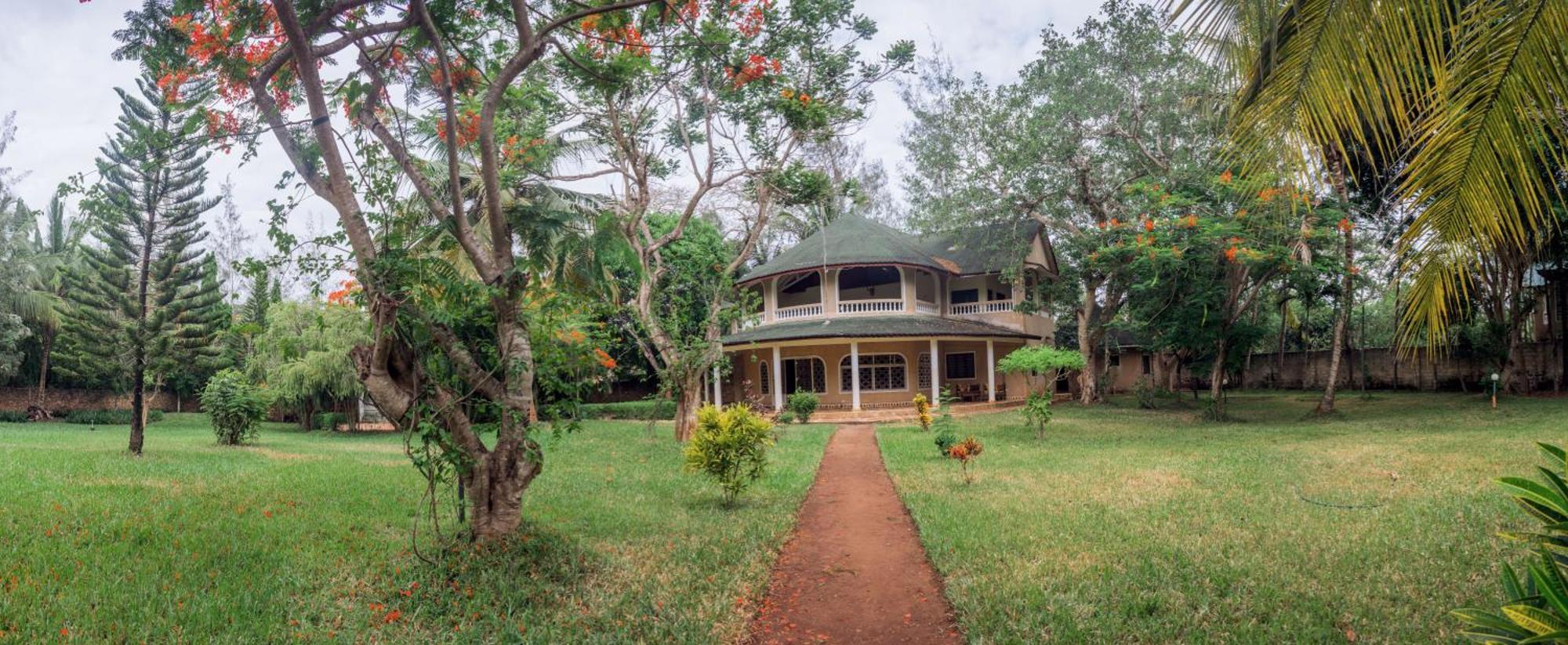 Kijani Cottages In Diani ディアニ・ビーチ エクステリア 写真