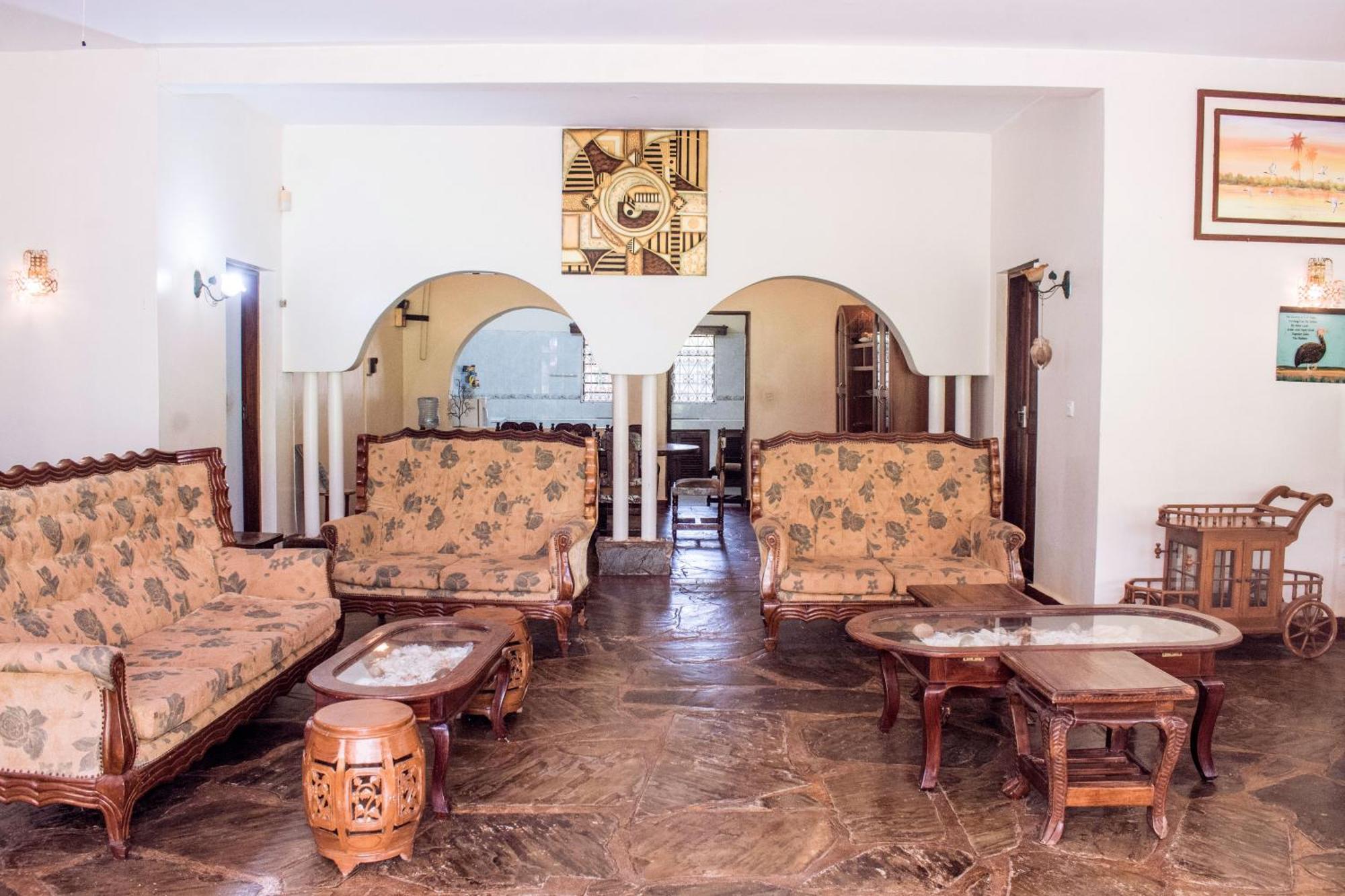 Kijani Cottages In Diani ディアニ・ビーチ エクステリア 写真