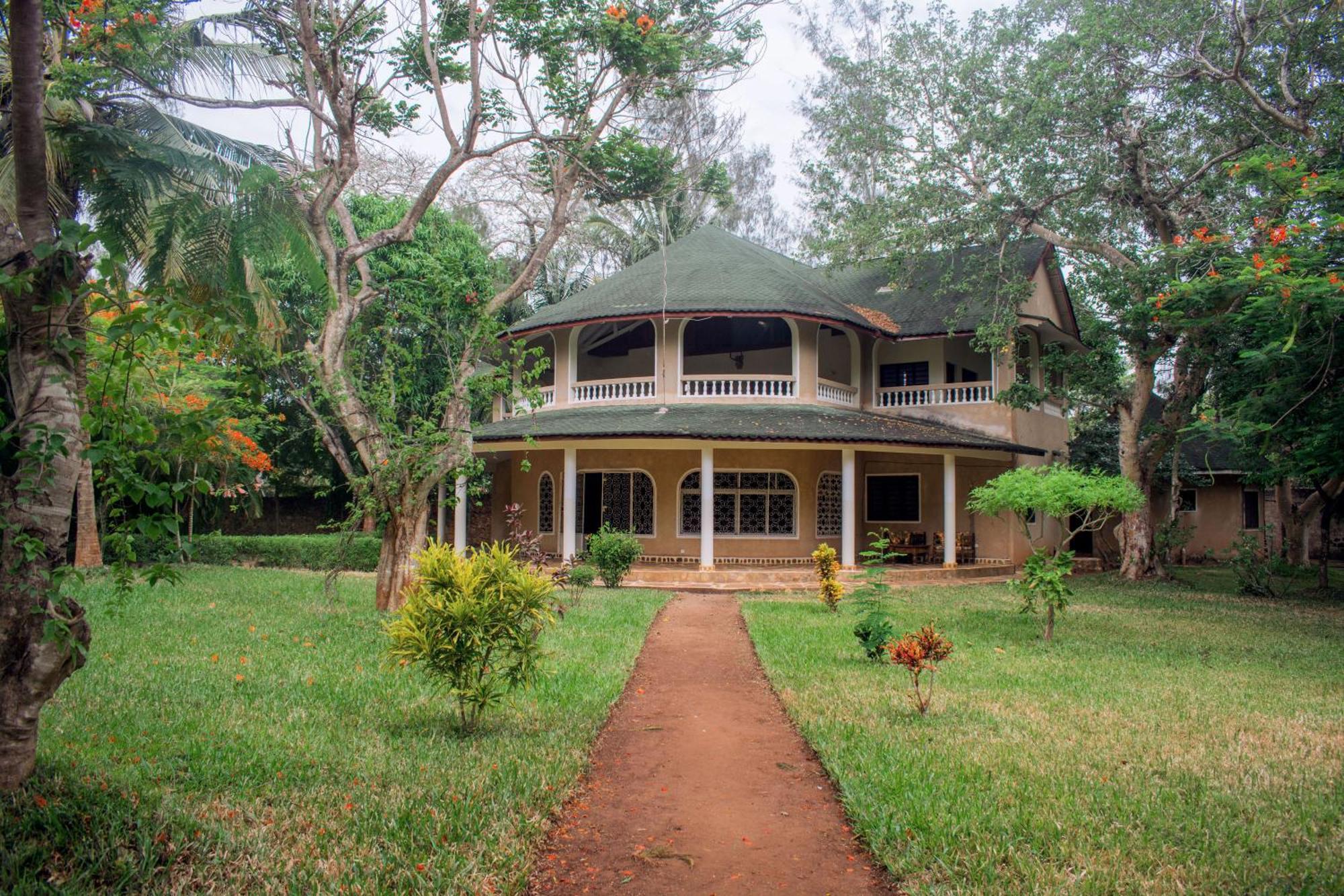 Kijani Cottages In Diani ディアニ・ビーチ エクステリア 写真