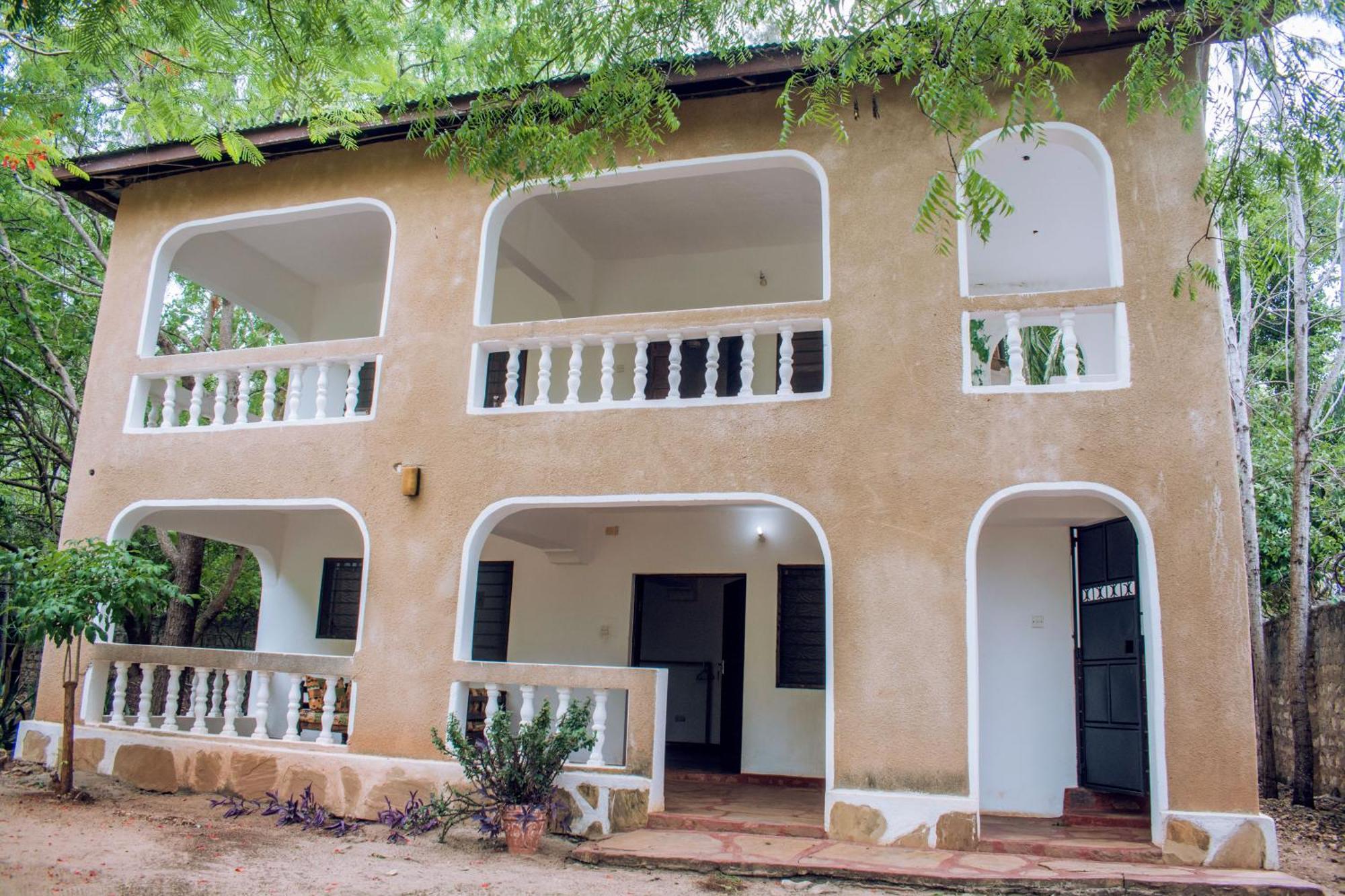Kijani Cottages In Diani ディアニ・ビーチ エクステリア 写真