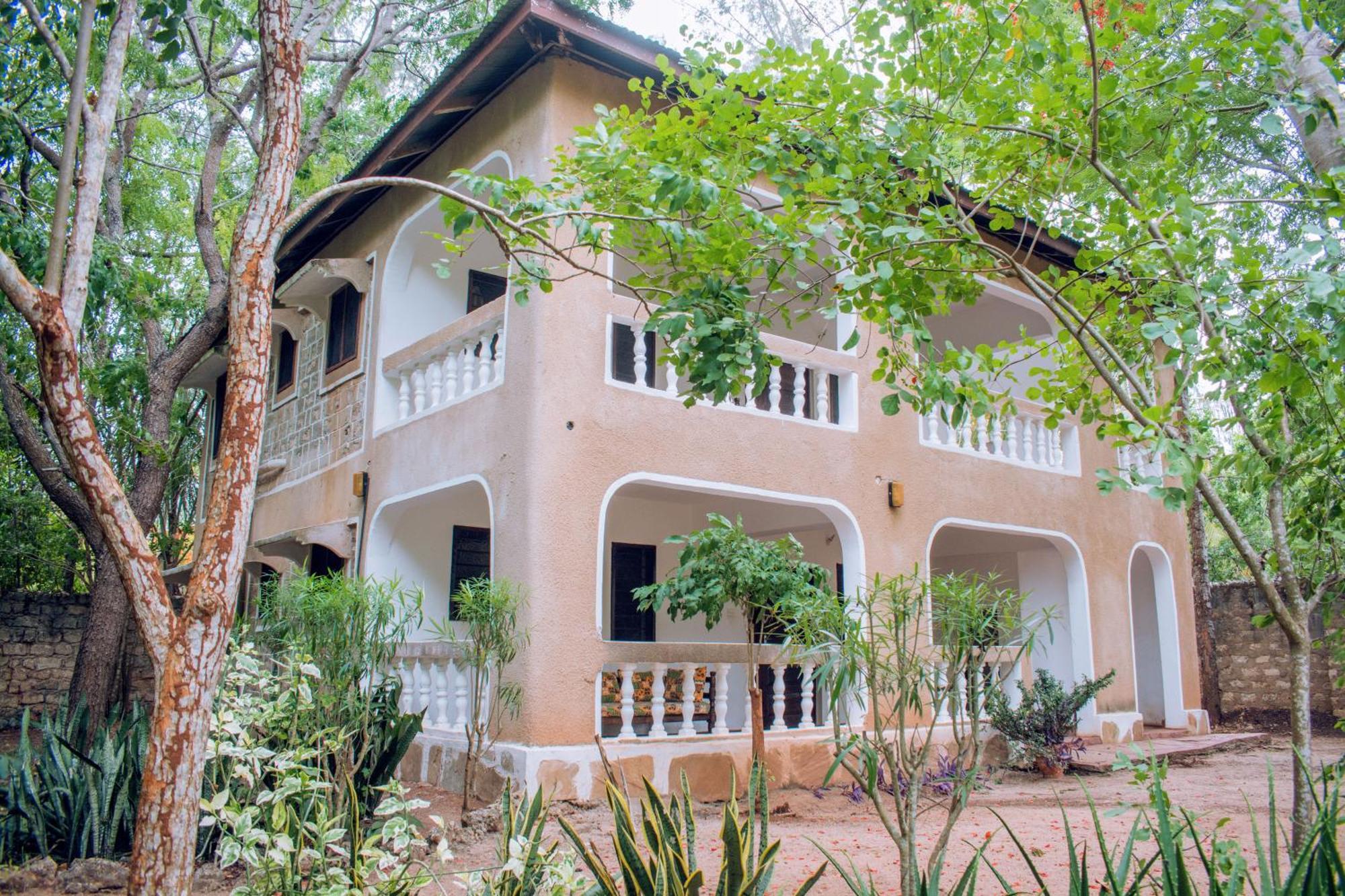 Kijani Cottages In Diani ディアニ・ビーチ エクステリア 写真